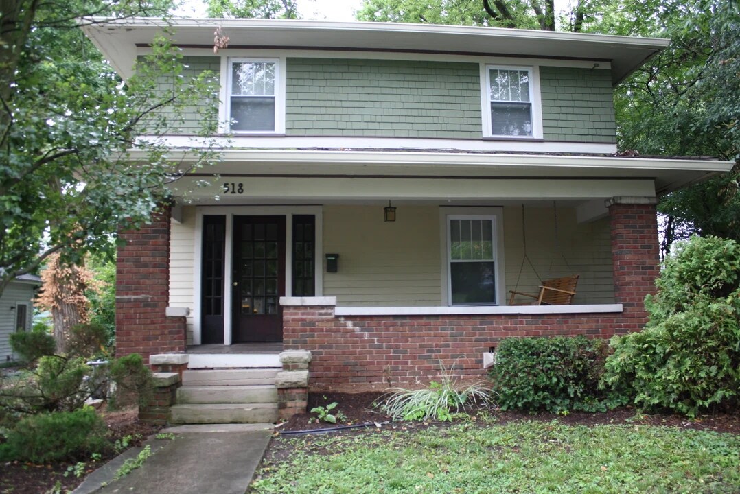 518 E 2nd St in Bloomington, IN - Foto de edificio
