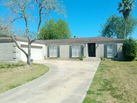 5206 Royalton Dr in Corpus Christi, TX - Building Photo