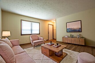 15873-15875 US-75 in Blair, NE - Building Photo - Building Photo