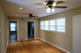 4317 Clay Ave in Fort Worth, TX - Building Photo - Building Photo