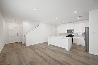 3930 Windy Whisper Dr in Brookshire, TX - Building Photo - Building Photo