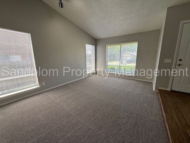 2423 S 141st E Ave in Tulsa, OK - Building Photo - Building Photo
