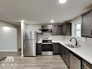 2055 Drumlin Dr in Grove City, OH - Building Photo - Building Photo