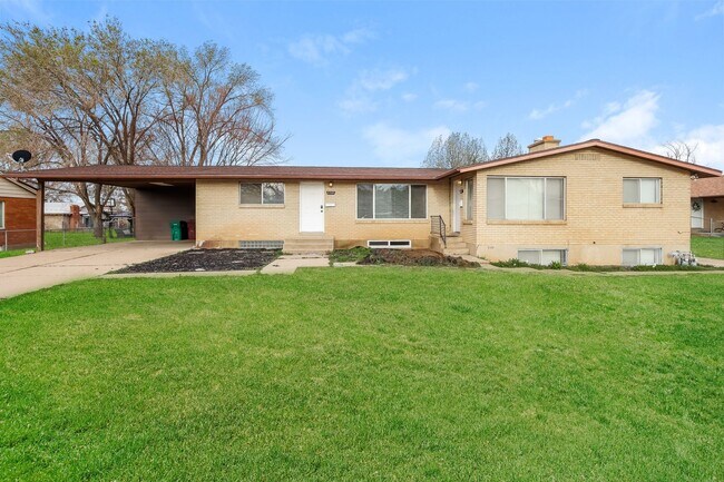 property at 5385 S 2000 W