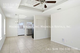3215 Luz Divina St, Unit C in Edinburg, TX - Foto de edificio - Building Photo