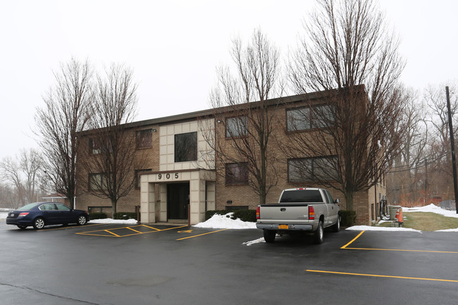 905 Harlem Rd in Buffalo, NY - Building Photo - Building Photo