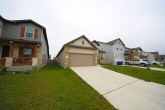 4812 Night Herder in Saint Hedwig, TX - Building Photo - Building Photo