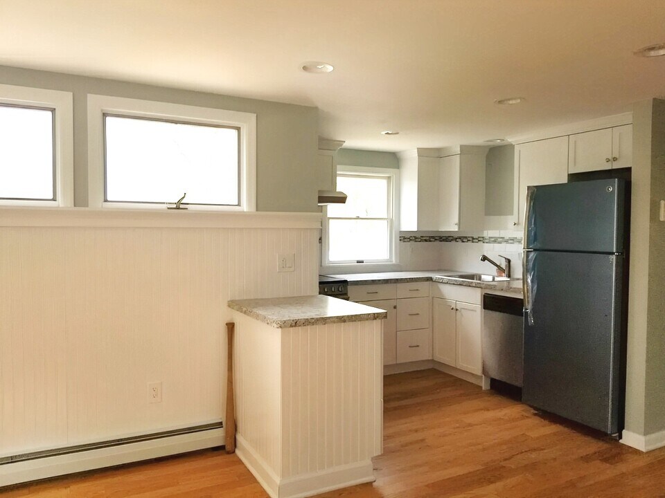 42 South St, Unit 2 in Madison, NJ - Building Photo
