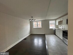 7345 Woodcrest Ave in Philadelphia, PA - Building Photo - Building Photo