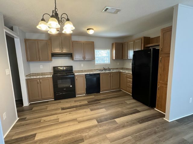 9330 Sunset Dr in Tampa, FL - Building Photo - Building Photo