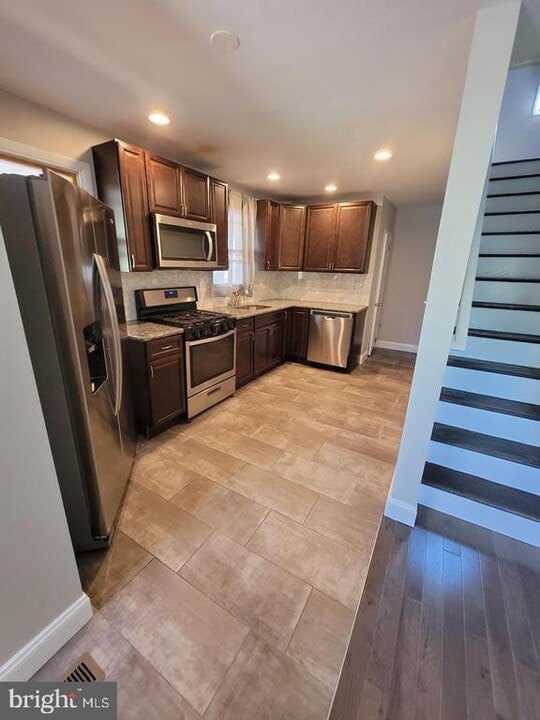 104 University Blvd in Glassboro, NJ - Building Photo