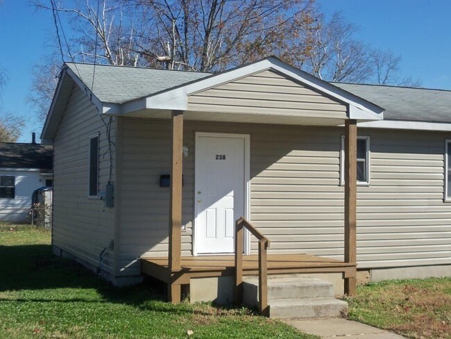 property at 238 Hollingsworth Manor