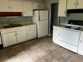 669 Bishop Dr in Lexington, KY - Building Photo - Building Photo