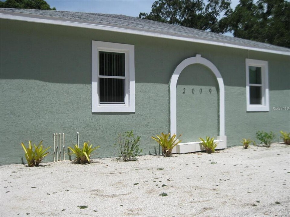 2009 Cocoanut Ave in Sarasota, FL - Building Photo