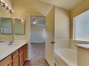 4528 Possum Berry Ln in North Las Vegas, NV - Building Photo - Building Photo