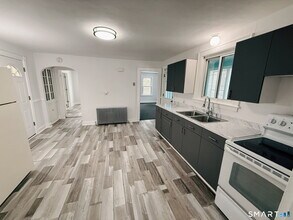 8 Garden St in Naugatuck, CT - Building Photo - Building Photo