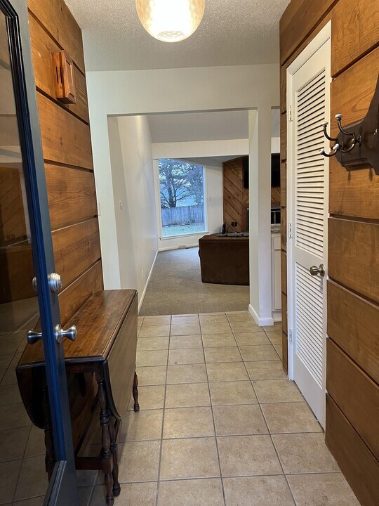 1818 W Ora Dr in Fayetteville, AR - Building Photo