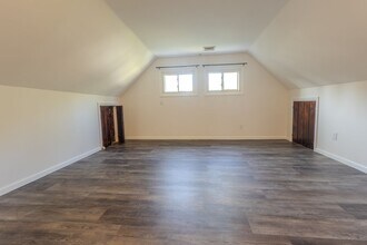 25 Southridge Dr in Glen Cove, NY - Building Photo - Building Photo