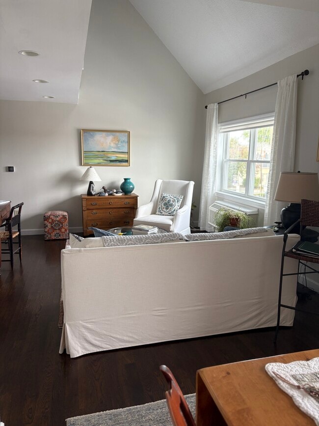 117 Water St, Unit 28 in Beverly, MA - Building Photo - Building Photo