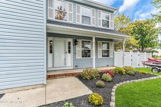 922 Quincy Dr in Brick, NJ - Foto de edificio - Building Photo