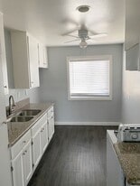 Island View Terrace in Rancho Palos Verdes, CA - Building Photo