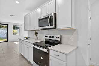 27823 Solis Grande Dr in Bonita Springs, FL - Building Photo - Building Photo
