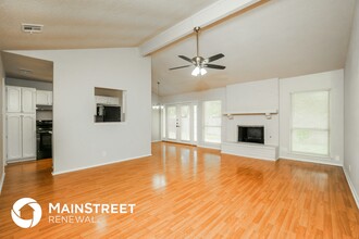15007 Old Creek St in San Antonio, TX - Building Photo - Building Photo