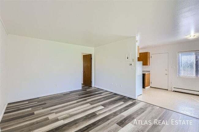 property at 708 E Alpert Ct