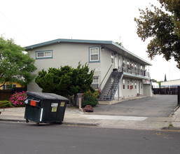 1359 Lewis St in Santa Clara, CA - Building Photo - Building Photo