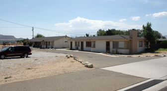 13525 Navajo Rd Apartamentos