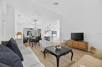 8137 English Elm Cir in Spring Hill, FL - Building Photo - Building Photo
