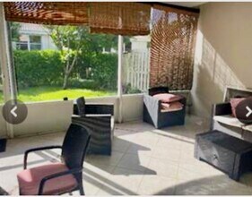 872 NW 130th Ave in Pembroke Pines, FL - Building Photo - Building Photo