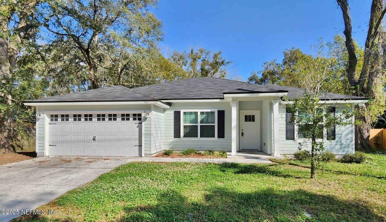 5149 Kingsbury St in Jacksonville, FL - Building Photo