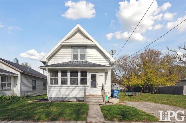 1838 Stahlwood Ave in Toledo, OH - Foto de edificio - Building Photo