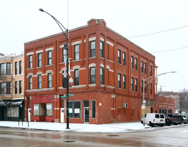 2653-2659 W Division St