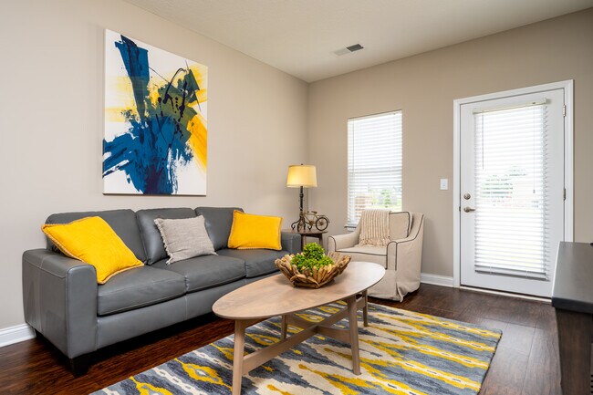 BONTERRA APARTMENTS in Fort Wayne, IN - Building Photo - Interior Photo