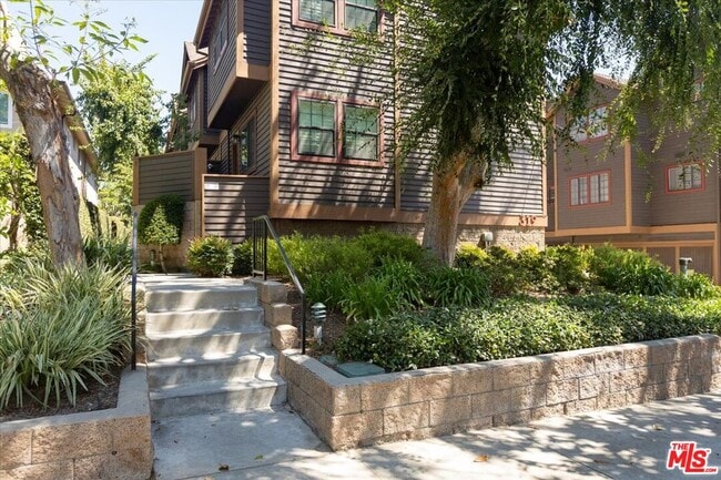 319 Ohio St in Pasadena, CA - Foto de edificio - Building Photo
