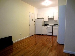 235-237 239 W 100th St in New York, NY - Building Photo - Interior Photo