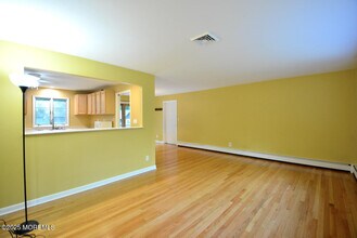 2 S Rochdale Ave in Roosevelt, NJ - Building Photo - Building Photo