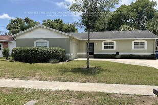 2018 W Jorome Dr in Tampa, FL - Building Photo