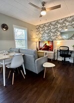 528 Fleming St in Hendersonville, NC - Building Photo
