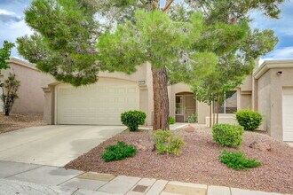 2613 Breakers Creek Dr in Las Vegas, NV - Building Photo - Building Photo