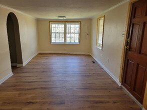 895 W Schmitt Rd in Rossville, GA - Building Photo - Building Photo