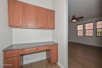 3733 E Kerry Ln in Phoenix, AZ - Building Photo - Building Photo