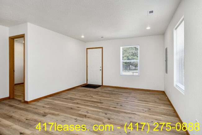 2320 N Taylor Ave in Springfield, MO - Building Photo - Building Photo