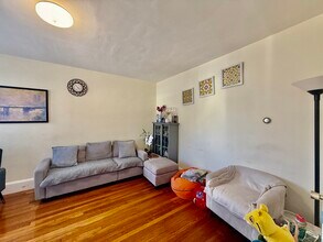 259 Newbury Ave in Quincy, MA - Building Photo - Building Photo