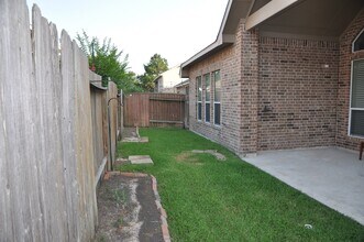 6315 Denison Oaks Dr in Katy, TX - Foto de edificio - Building Photo