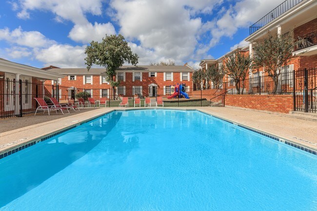 Boston Woods in San Antonio, TX - Building Photo - Building Photo