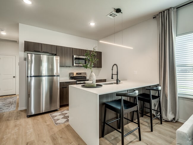 Glenhaven in Midwest City, OK - Building Photo - Building Photo