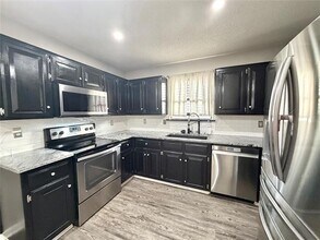 923 Wayne Ave in Duncanville, TX - Building Photo - Building Photo